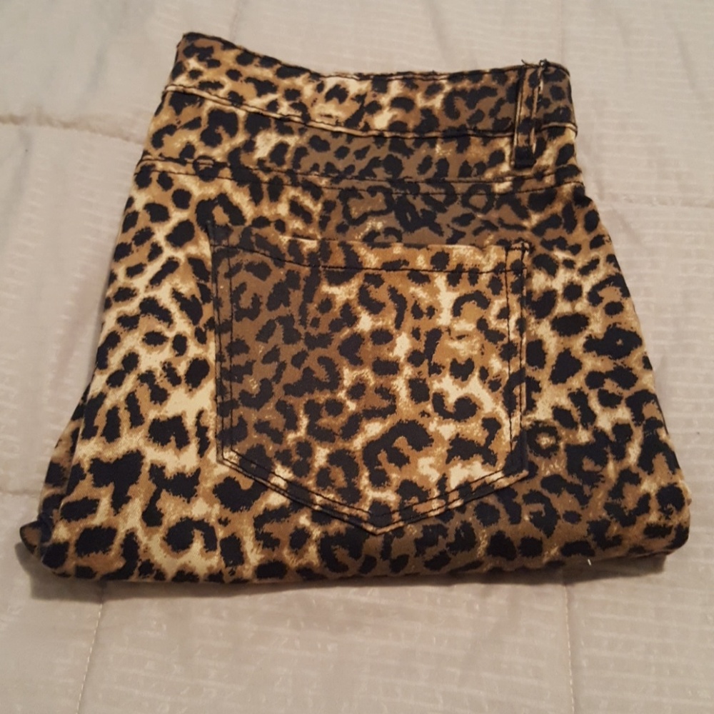 Cheetah print skinny pants